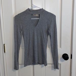 Ribbed Cutout Hollister top